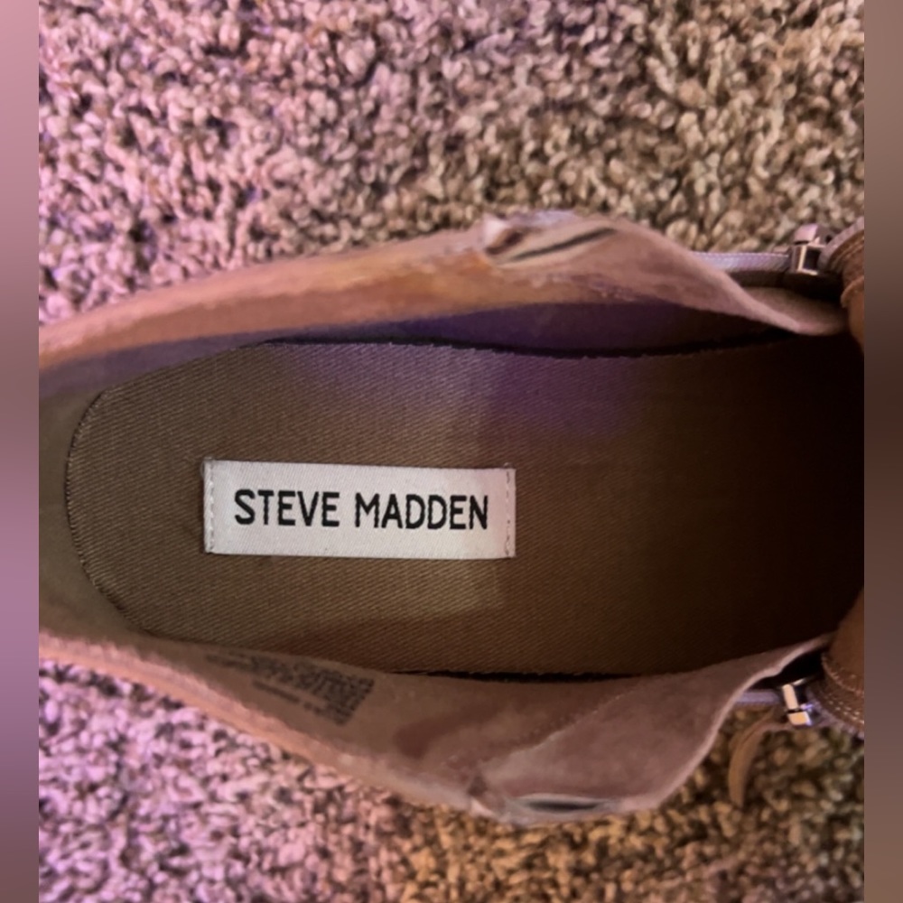 Brown Steve Madden shoes, size 4 girls